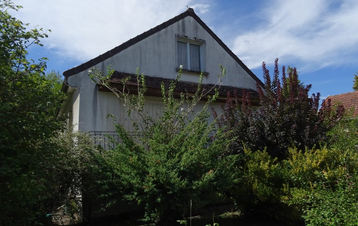 Ensemble immobilier VENEUX PERONNET