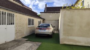 Maison THOMERY 6 pièces avec cour et stationnement