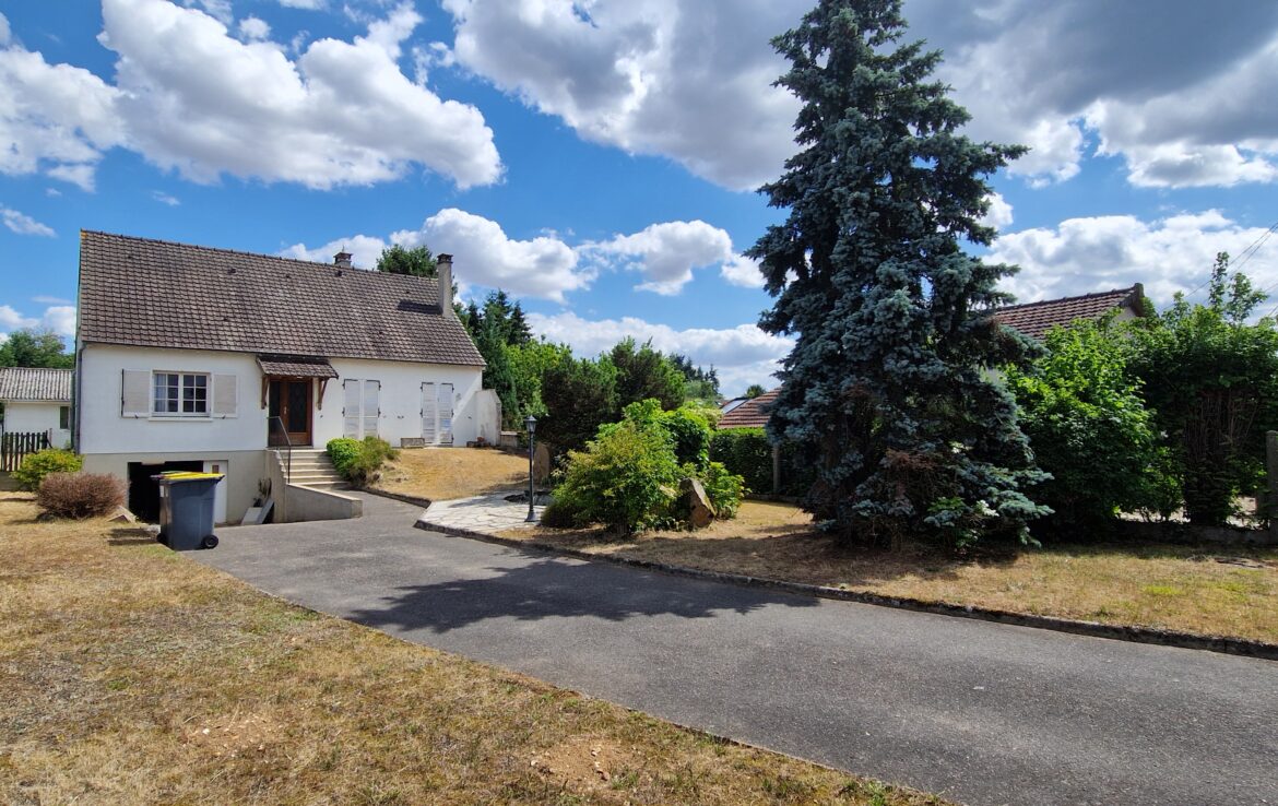 Maison PERONNET immobilier 77670