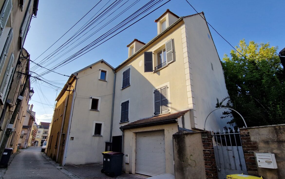 Agence Peronnet Immeuble 77130