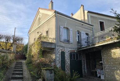 Peronnet Immobilier Maison ancienne 100 m² avec jardin 77250