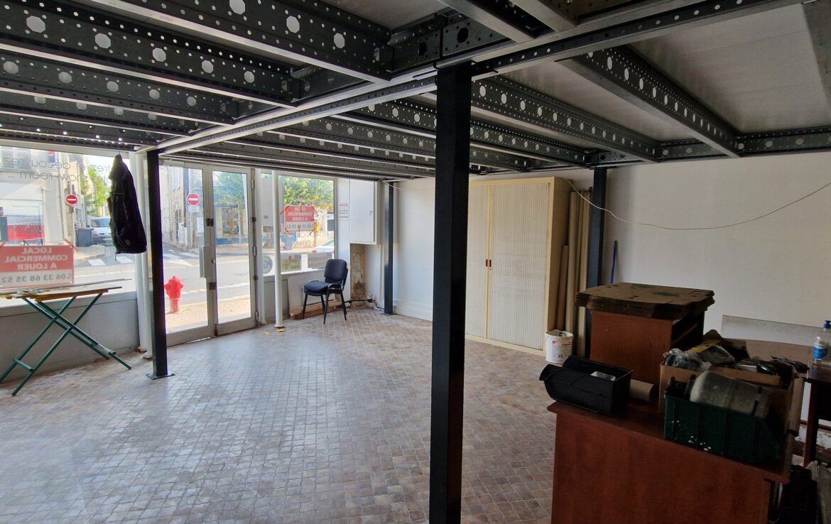 Immeuble à rénover à VENEUX de chez Peronnet Immobilier