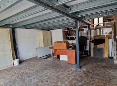 Cabinet Peronnet - Immeuble à rénover à VENEUX LES SABLONS