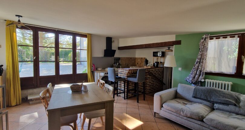 VENEUX LES SABLONS – Location meublée